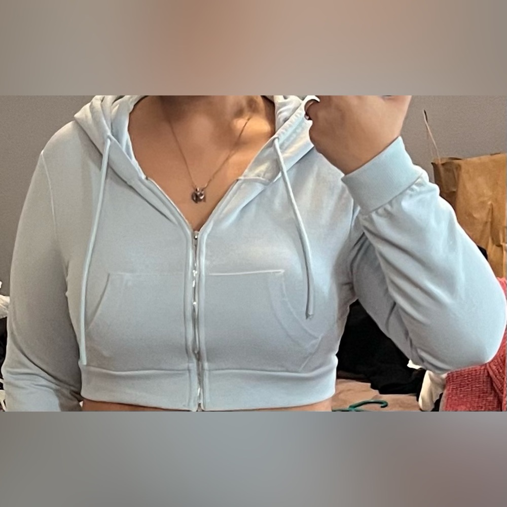 Cropped zipped up hoodie